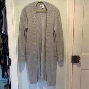 Long laying grey cardigan